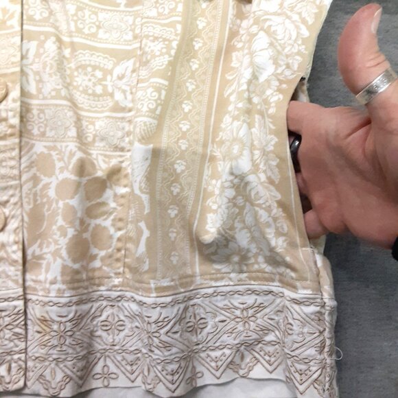 Drapers & Damons Woman's Top Size 14P, Pockets, Beige/White, Button Closure - Picture 6 of 8